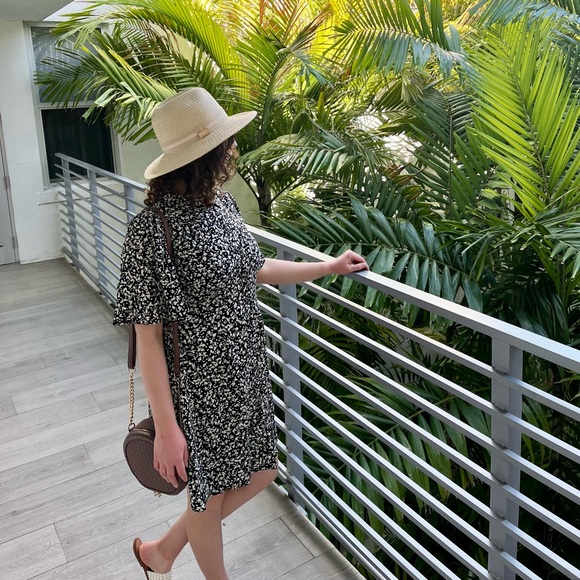 Meet your Posher, Miranda - Picture 1 of 1